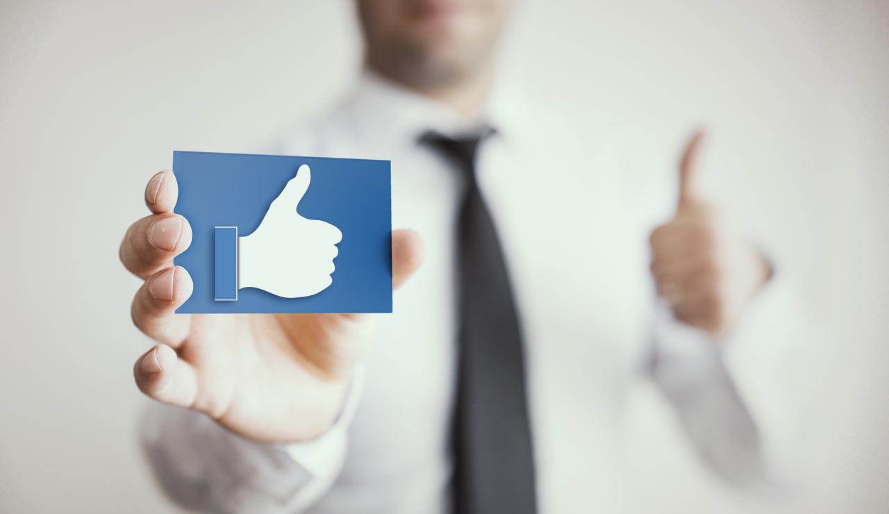 Like Card holded by hand and thumbs up Jempol Era Digital 1