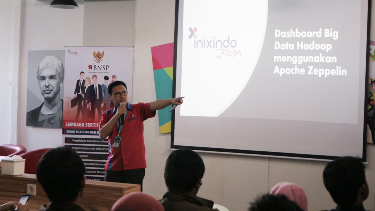 Comday Recap: Dashboard Big Data Menggunakan Hadoop dan Zeppelin 1