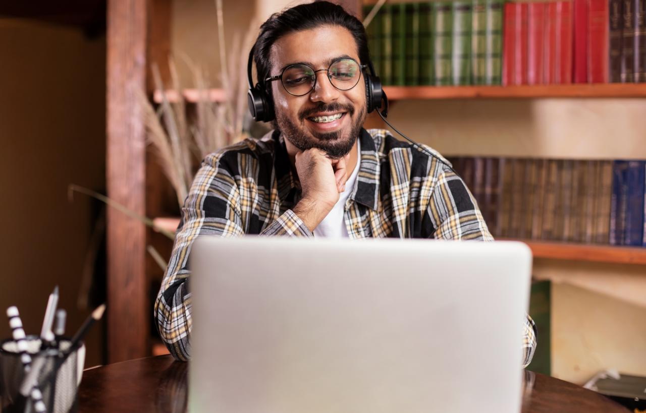 Ilustrasi Belajar Online dari rumah